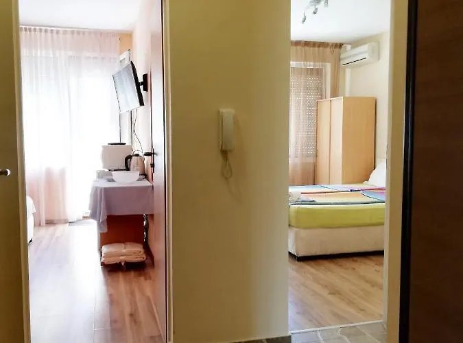 самостоятелни виктория בית אירוח *